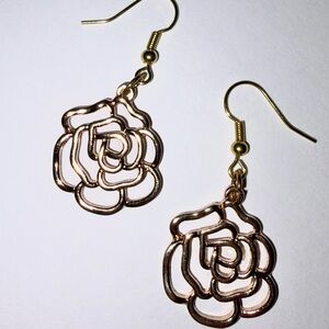 Chic Rose Gold Floral Earrings